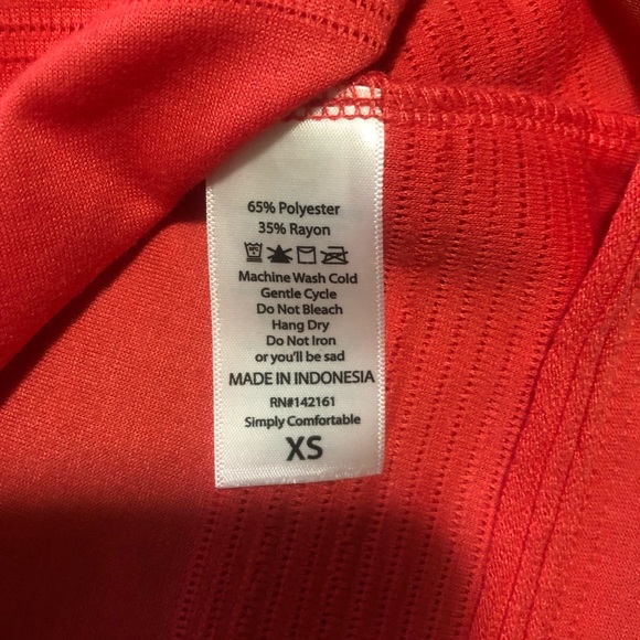 LuLaRoe XS coral pintuck Gigi NWOT - Picture 2 of 2